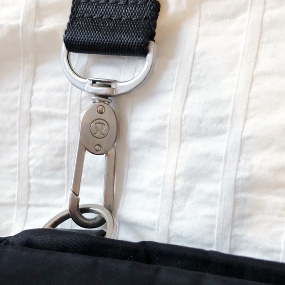 Lululemon Hip To Be Free Crossbody Bag Black - Picture 11 of 15